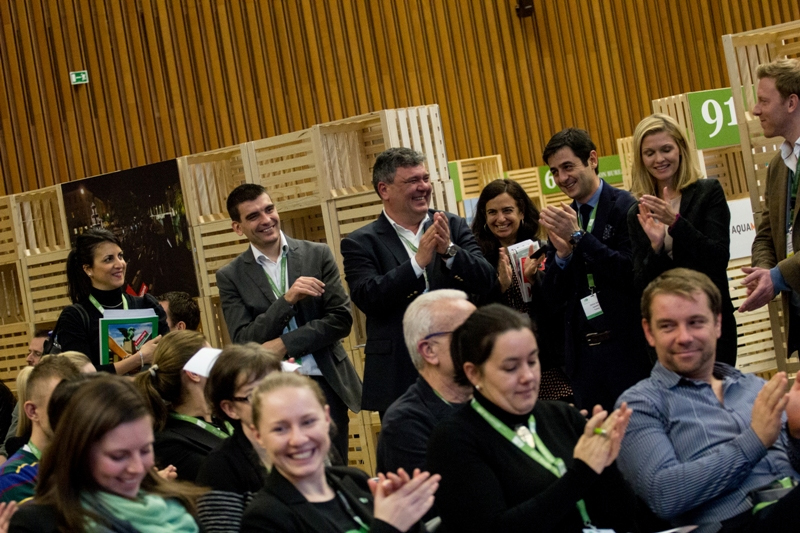 Five things to consider when booking a Motivational Speaker…